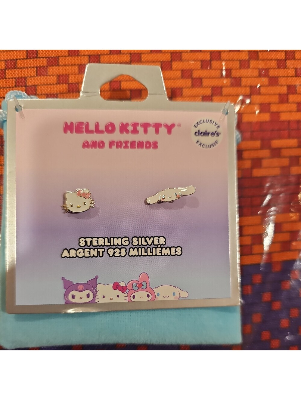 Hello Kitty & Friends - hello kittty and cinnamaroll stud earrings with pouch